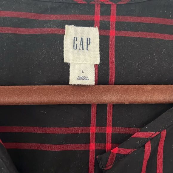 GAP Black Red Cascade Ruffle Plaid Pullover Long Sleeve Shirt Size L - Picture 2 of 5